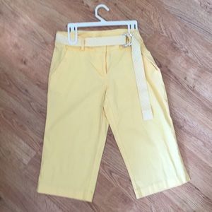 NO BOUNDARIES size 8 yellow capris